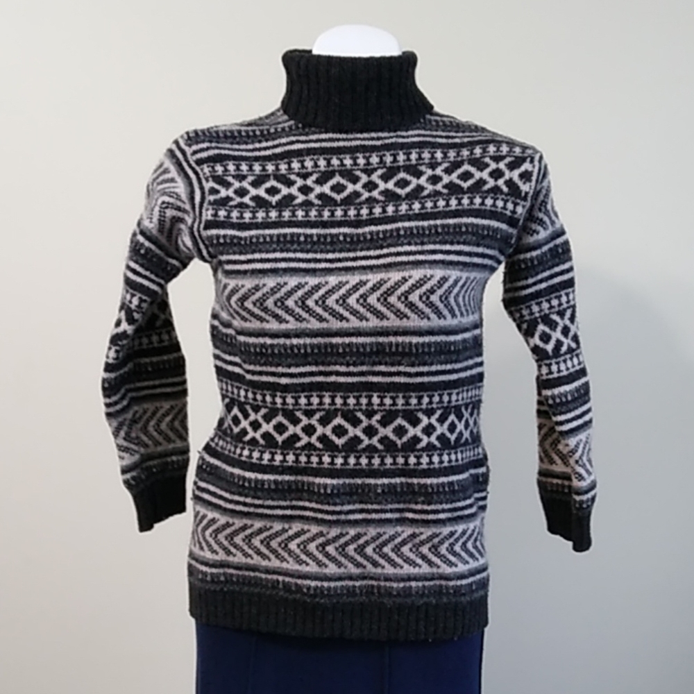 Benetton Fair Isle long sleeve wool sweater small
